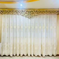 پرده برای پنجره پذیرایی همراه با کتیبه