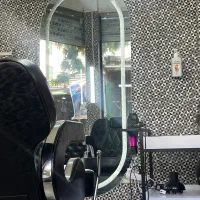 آرایشگر مشتری دار