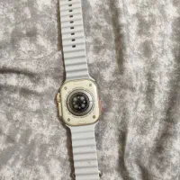 نو خیلی خوب|ساعت|زاینده رود, |دیوار