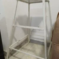 چهار پایه آهنی