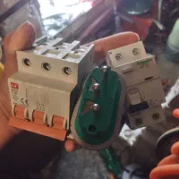 فیوز محافظ جان مینیاتوری ریسه چراغ رنگی نوار ویدیو|لامپ و چراغ|کرج, حسین آباد (اکبر آباد)|دیوار