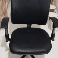 صندلی چرخان