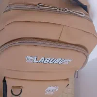 کیف مدرسه|کیف، کفش، کمربند|تربتحیدریه, ده پائین|دیوار