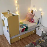 تخت کمد ویترین تشک نوزاد نوجوان|تخت و صندلی بچه|سنقر, |دیوار