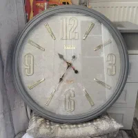 ساعت دیواری