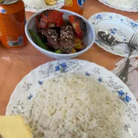استخدام کارگر ونیرو وارد کمک اشپز وسط کار رستورانی