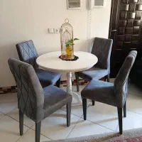 میز نهارخوری 4 نفره و میز و گل میز سفید