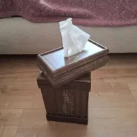 سطل و جا دستمال کاغذی چوبی در حد نو