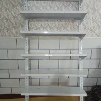 مقداری قفسه ی مغازه به متراژ۱۴متربسیارسالم وتمیز