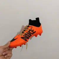 کفش فوتبال|کیف، کفش، کمربند|جلفا, |دیوار