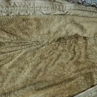 کاپشن نونو|لباس|بروجن, |دیوار