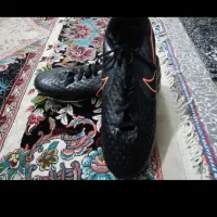 کفش فوتبالی چمنی عالی