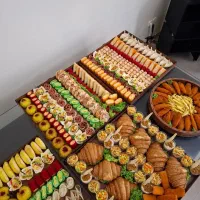 سینی میوه و مزه و فینگرفود