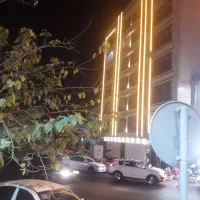 ۱۳۵متر ۱۴۵متریک خوابه نوسازطبقات مختلف۲پارکینگ