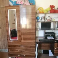 میز مطالعه و کمد لباسی نونو فقط دوماه هست خرید شده|میز تحریر و کامپیوتر|نورآباد ممسنی, |دیوار