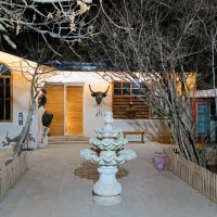 همکاری با یک کبابزن در کافه رستوران