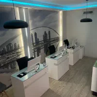 سه عدد میز به همراه صندلی