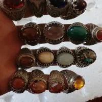 انگشتر بدلیجات|بدلیجات|نیشابور, کشتارگاه|دیوار