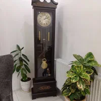 ساعت ایستاده چوبی