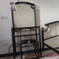 تخت و میز آرایش