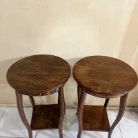 دو عدد میز چوبی کنارسالنی ،آباژور ،تلفن
