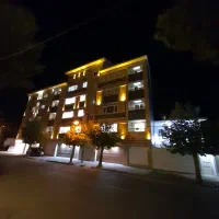 واحد۱۳۴متری/سه خواب/کلیدنخورده/سندار/پارکینگ