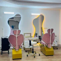 اجاره لاین های زیبایی در خانه زیبایی نیوشا قاسمی|استخدام درمانی، زیبایی، بهداشتی|اصفهان, ملک|دیوار