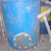 مخزن فلزی