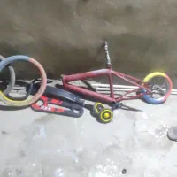 یک عدد دوچرخه کامل ویک تنه و دایر و رینگ ها|دوچرخه، اسکیت، اسکوتر|سراوان, |دیوار