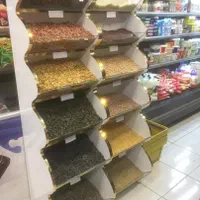 جا حبوباتی استند خشکبار و حبوبات و شکلات