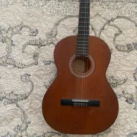 گیتار در حد نو