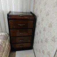 تخت خواب و میز آرایش و دراور|تخت و سرویس خواب|گرمسار, |دیوار