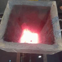 کارگر کارخانه ریخته گری