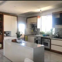 ۱۳۰ متر دو خواب پارکینگ اختصاصی نزدیک مترو گلشهر