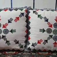 دو عدد بالشت پشتی با یک عدد روتختی|رختخواب، بالش، پتو|زاهدان, |دیوار