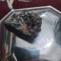 سلام من یک سنگ پیدا کردم که شبیه شهاب سنگ|جواهرات|فامنین, |دیوار