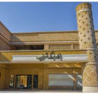 مغازه در بازار بزرگ شریف