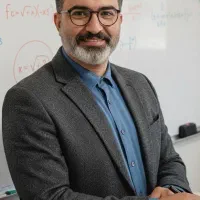 آموزش ریاضی و فیزیک