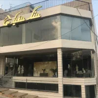 ۲۳۰ متر ، دو نبش