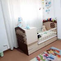 تخت و کودک کودک و نوجوان