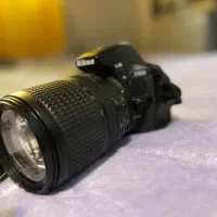 دوربین عکاسی نیکون D5600 با لنز ۱۸-۱۴۰