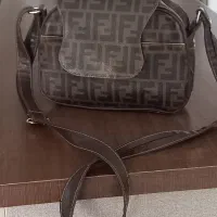 کیف دوشی زنانه طرح فندی