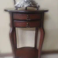 تلفن و میز تلفن