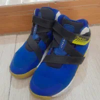 کفش سایز ۳۷