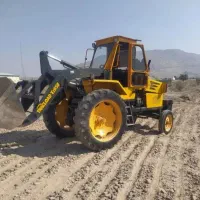 نیاز مند تراکتور بیل عقب