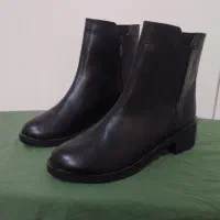 نیم بوت سایز ۳۷