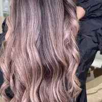 استخدام دستیار رنگ و لایت|استخدام درمانی، زیبایی، بهداشتی|تهران, کوهک|دیوار