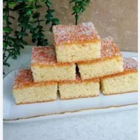 کیک تخته ای زعفرانی با هل و گلاب