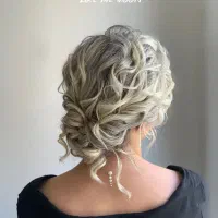 آموزش شینیون و میکاپ حرفه ای عروس و رنگ و لایت|خدمات آرایشگری و زیبایی|ساری, |دیوار