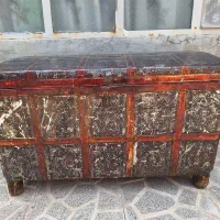 صندوق بسیار قدیمی و خیلی محکم